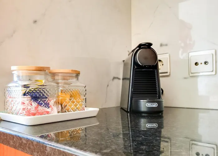 Skyview 2br With Balcony And Garage Apartman Porto