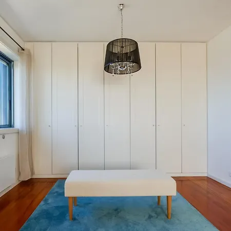 Apartment Skyview 2br With Balcony And Garage Porto
