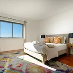 Skyview 2br With Balcony And Garage * بورتو