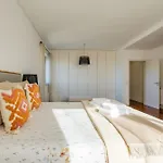 Skyview 2br With Balcony And Garage