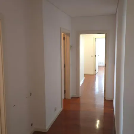 Skyview 2br With Balcony And Garage