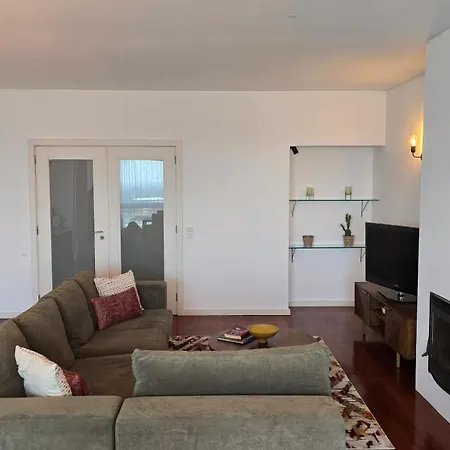 דירה Skyview 2br With Balcony And Garage *