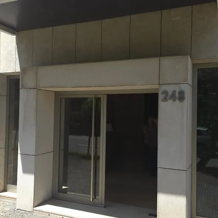 Penthouse 2br With Balcony And Garage