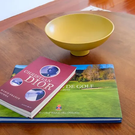 Skyview 2br With Balcony And Garage Porto