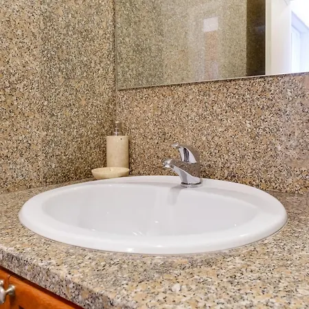 Apartamento Skyview 2br With Balcony And Garage