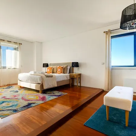 Skyview 2br With Balcony And Garage *