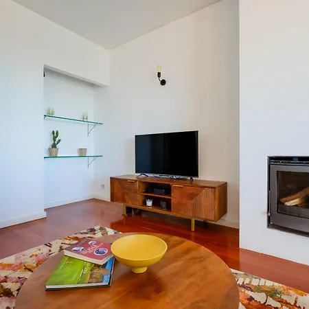 Lägenhet Skyview 2Br With Balcony And Garage *