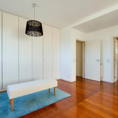 Skyview 2br With Balcony And Garage Apartamento *