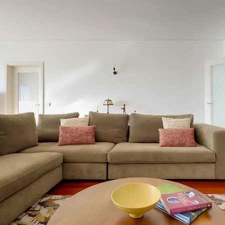 Lejlighed Skyview 2br With Balcony And Garage