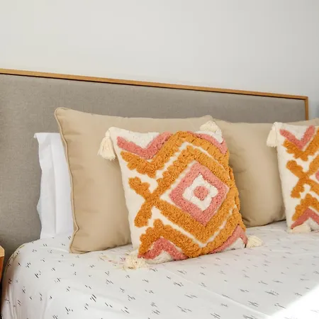 Skyview 2br With Balcony And Garage *