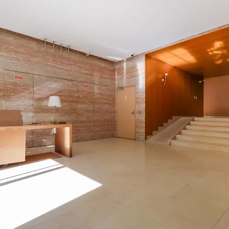 Skyview 2br With Balcony And Garage