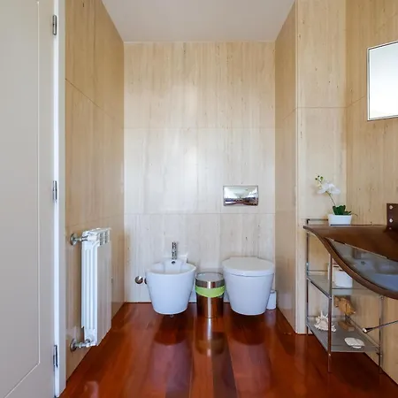 Penthouse 2br With Balcony And Garage
