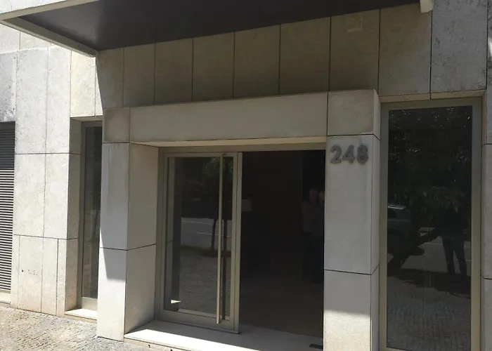 Skyview 2br With Balcony And Garage