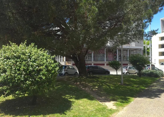 Skyview 2br With Balcony And Garage