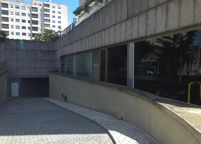 Skyview 2br With Balcony And Garage *