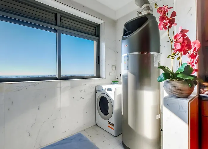 Apartment Skyview 2br With Balcony And Garage Porto