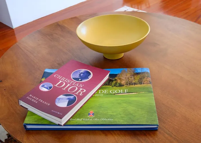 Skyview 2br With Balcony And Garage Porto