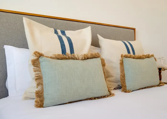 Skyview 2br With Balcony And Garage *