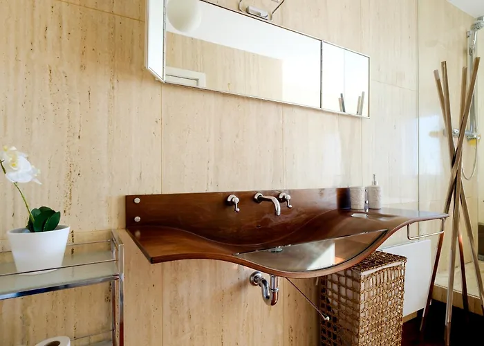 Skyview 2br With Balcony And Garage