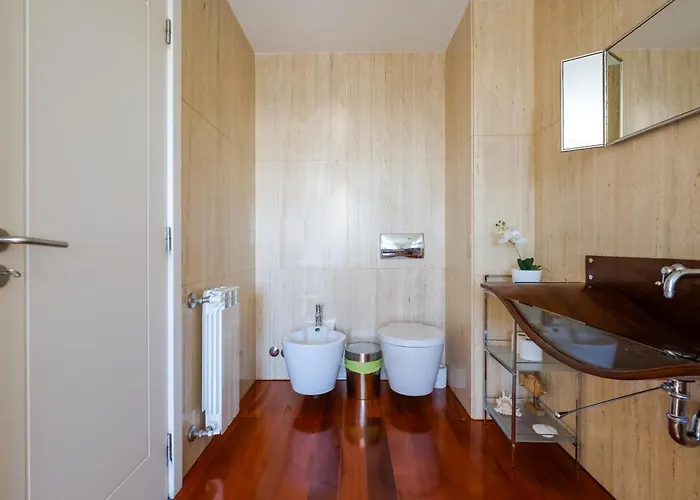 Skyview 2br With Balcony And Garage