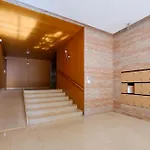 Skyview 2br With Balcony And Garage Porto