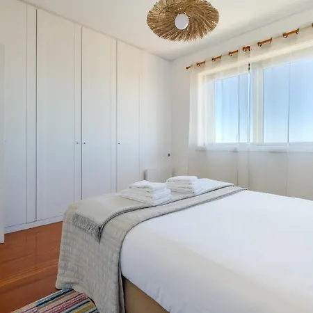 Skyview 2br With Balcony And Garage *