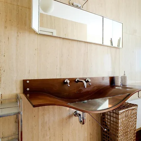 Skyview 2br With Balcony And Garage